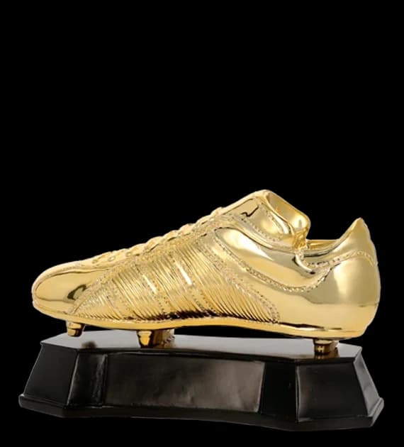 Cast figurine - football - golden boot